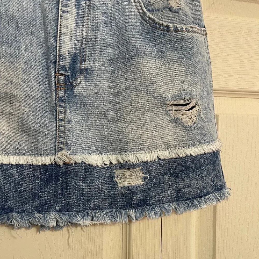 Highway Women's Colorblock Raw Hem Distressed Denim Mini Jean Shirt Size 5/6
